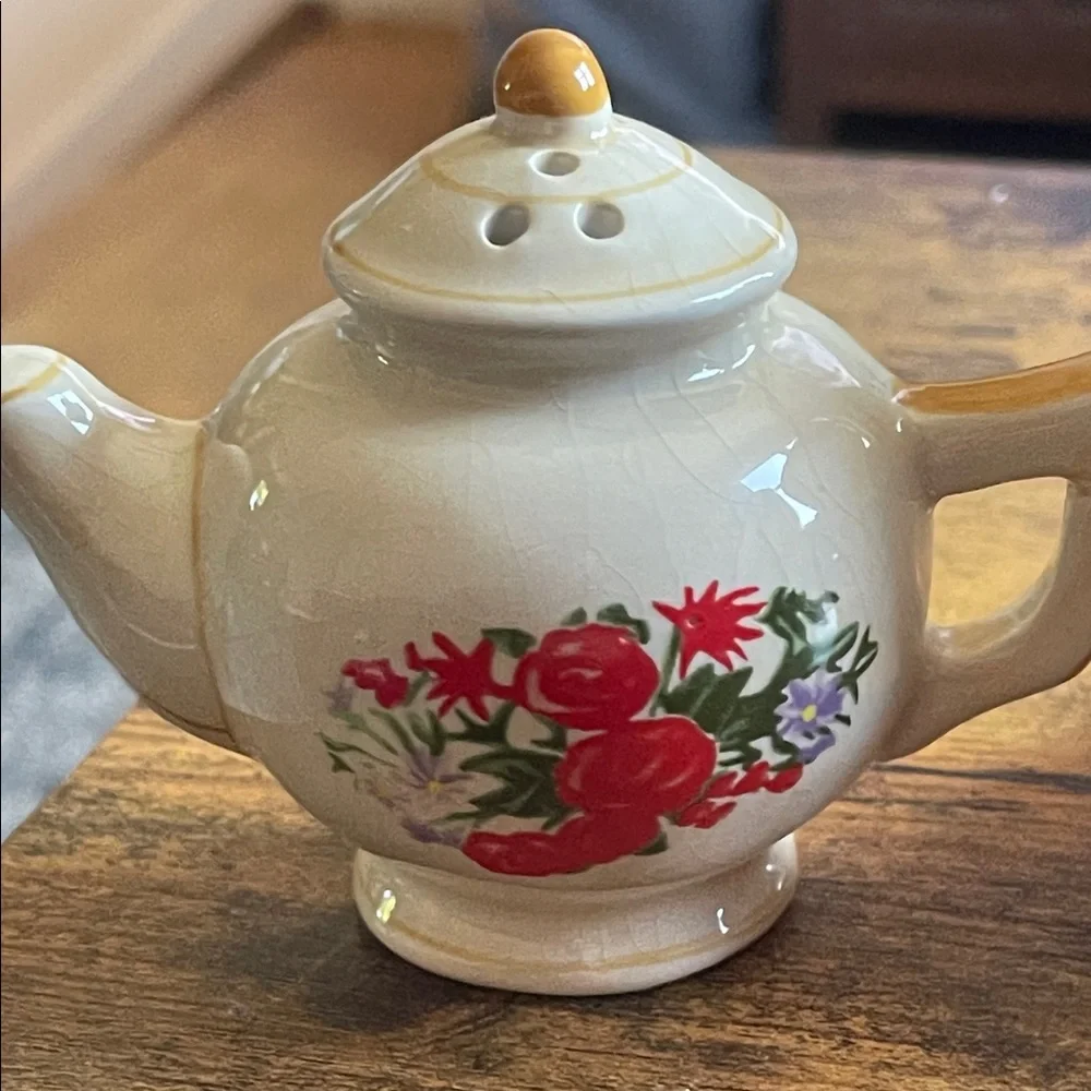 vintage  Floral Ceramic  Tea Set salt n pepper  Red Rose Motif